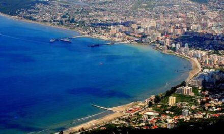 “The Sun”, prestigjozja britanike lartëson bregdetin e Vlorës, “a jeni gati të zbuloni një përvojë të re mesdhetare?”