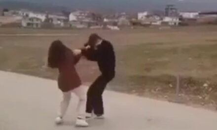 VIDEO: Tjetër rast dhune mes adoleshenteve në Tiranë