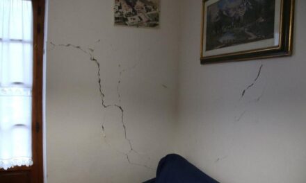 Tërmetet në Itali, qindra persona e kalojnë natën jashtë: Kurrë s’kemi ndjerë një tronditje të tillë