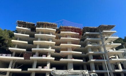 Ndërtoi pa leje pallatin shtatë katësh, biznesmeni kërkoi nga arratia lirinë.