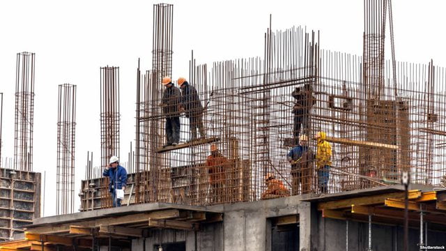 Tiranë, 60-vjeçar bie nga pallati ku po punonte