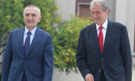 Votat e demokratëve për të fuqizuar Metën? Deputeti i PD: Marrëveshja është skandaloze