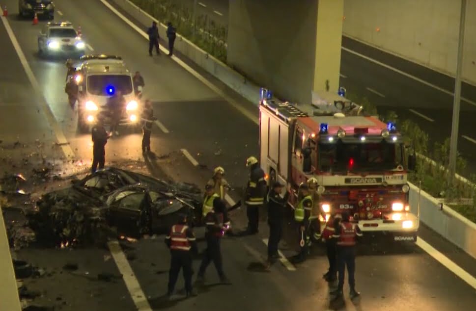 Aksidenti tragjik/ Identifikohet shoferi 24 vjeçar dhe pasagjerja e makinës tjetër,  ende të paidenfitikuara  dy viktimat