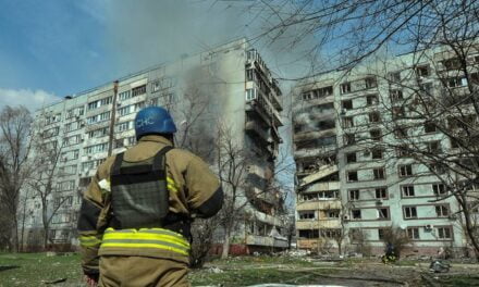 Babë e bijë vriten në sulmet ruse në Ukrainë
