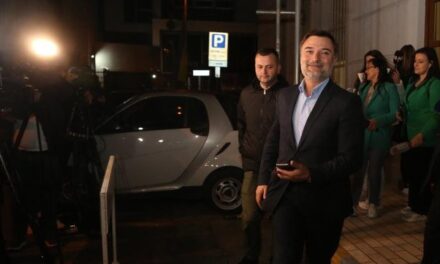 Gazetari: Kandidatët e Alibeajt u kërcënuan nga krimi i organizuar për t’u tërhequr nga gara