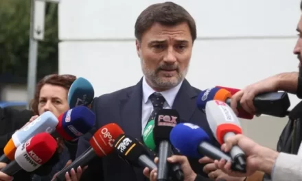 Alibeaj pas takimit me Glover: E informova për zaptimin e paligjshëm të selisë së PD nga Berisha dhe fushatën zgjedhore