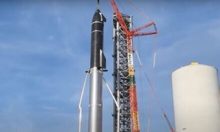 SpaceX pritet të lëshojë raketën më të madhe ndonjëherë