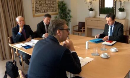 Kurti dhe Vuçiç miratojnë Deklaratën për të Zhdukurit