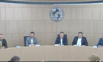 Bënë fushatë në rrjetet sociale të bashkisë, KAS gjobit 15 kryetarët aktual