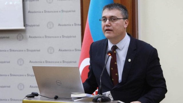 Dorëhiqet drejtori i Muzeut Historik Kombëtar