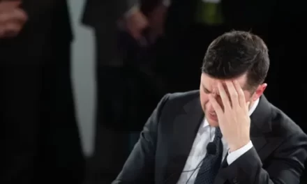 “Dhimbje koke” për Zelenskyn, i nxjerrin pasuritë në ankand, të ardhurat do të shkojnë për…