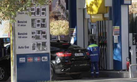 Bordi i Transparencës ndryshon çmimet e karburanteve, ulet me 3 lekë nafta