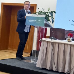 Konferenca e IX e NAPH sjell reduktimin e dëmit, nga zakonet e këqia të jetesës 4 Adrian Gabrani