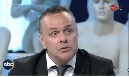 Vrasja në Kavajë/ Eksperti Karamuço zbulon teknikat që përdori autori: Ja pse qëlloi me dorën e majtë