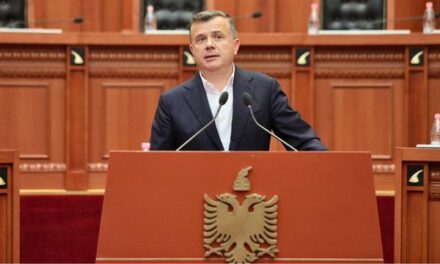 Mazhoranca gati të ngrejë komision hetimor për influencën ruse në politikë. Balla: Jo vetëm Rusia, por edhe Kina!