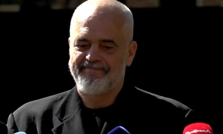 Sot ceremonia mortore e Berlusconit, Rama niset drejt Italisë