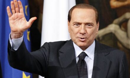 Ndërron jetë ish- kryeministri italian Silvio Berlusconi
