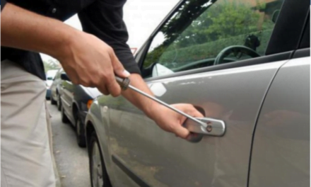 Kështu u vodh makina luksoze në Rinas