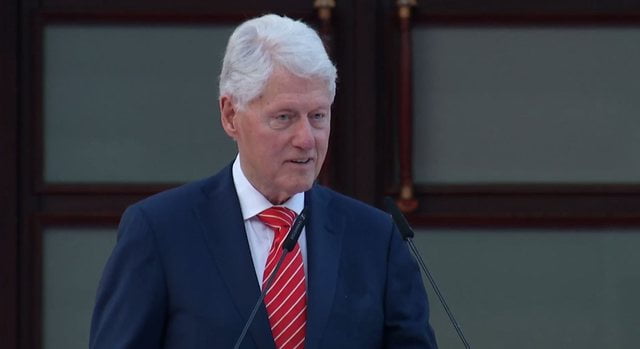 Tensionet në Kosovë, Bill Clinton kritika Albin Kurtit: Ta ndalim këtë marrëzi