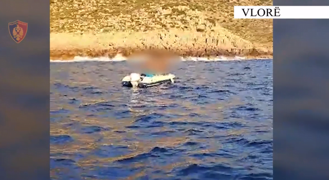 Mbetën të bllokuar në det, shpëtohen pushuesit në Vlorë e Dhërmi
