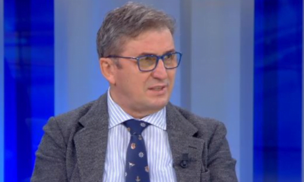 Brataj: Bëni kujdes në det gjatë ditëve të nxehta, rrezikoni të prekeni nga 3 sëmundjet më vdekjeprurëse