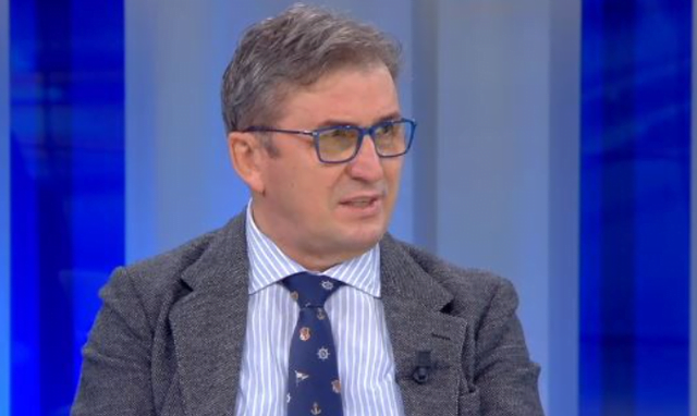 Brataj: Bëni kujdes në det gjatë ditëve të nxehta, rrezikoni të prekeni nga 3 sëmundjet më vdekjeprurëse