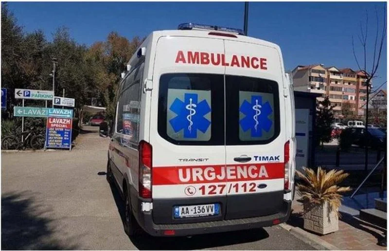 Prag tragjedie në Tiranë, 11-vjeçari prek aksidentalisht telat e korentit, dërgohet me urgjencë në spital