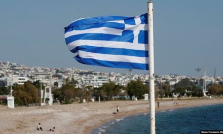 “Mos u sëmurni në Greqi”! Thirrja për turistët: Në ishujt grekë nuk ka ilaçe