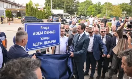 Maqedonia e Veriut padit penalisht kryebashkiakët e Tetovës dhe Çairit për pritjen e Albin Kurtit: Shoqërohen në polici