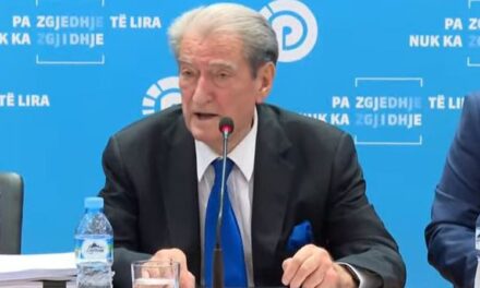 Sali Berisha: Humbja e 14 majit nuk do të pranohet kurrë, do i tregojmë gjithë botë çfarë na bëri Rama
