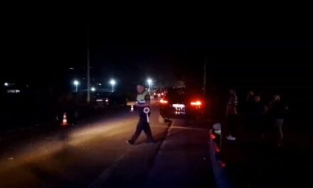 Aksident pranë aksit Korçë-Pogradec, dy automjetet përplasen me njëra-tjetrën