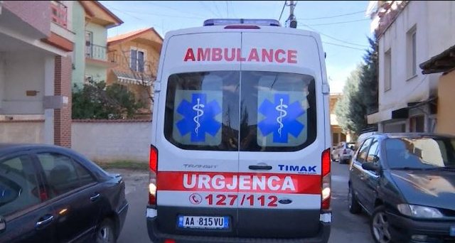 Kush është pacienti që vdiq teksa po transportohej me ambulancë, të plagosur shoferi dhe infermieri