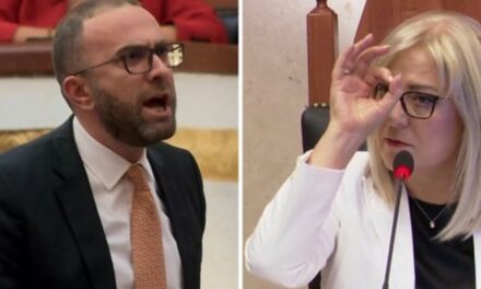 REPLIKAT/ Bardhi nuk përmbahet pasi PD bëri Açkën kryetare grupi, i kthehet Nikollës: Kush je ti moj, je në terezi apo jo?