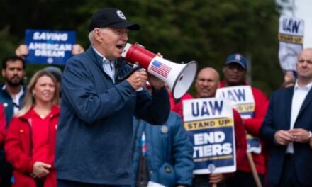 Biden i bashkohet grevës së disa punëtorëve: Meritoni rritje rroge