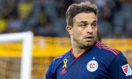 Xherdan Shaqiri “kryefjalë” në SHBA, fanella e tij nga më të shiturat