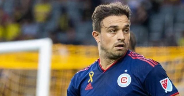 Xherdan Shaqiri “kryefjalë” në SHBA, fanella e tij nga më të shiturat