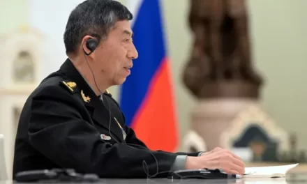 Ku është “zhdukur” ministri kinez i mbrojtjes?