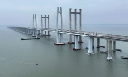 Kina inauguron trenin e parë me shpejtësi të lartë nën ujë