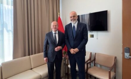 Rama takohet me Scholz në New York