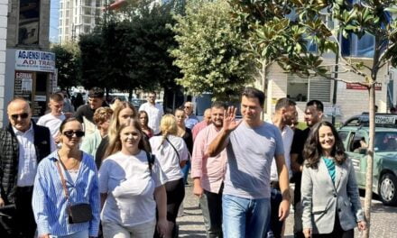 Basha: Të rinjtë largohen nga shpërfillja e një qeverie që s’i ofron siguri, të investohet në arsim