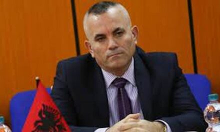 Ardi Veliu dha dorëheqjen, ja kush e zëvendëson në drejtimin e Agjencisë së Mbikëqyrjes Policore