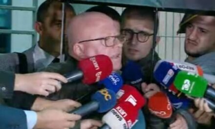 GJKKO zbardh çfarë ka ndodhur në seancën me dyer të mbyllura për Sali Berishën. Avokatët e Berishës kanë gënjyer publikun