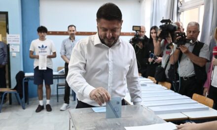 Greqia zgjedh drejtuesit vendorë/ Në garën për këshillat bashkiakë edhe shqiptarë