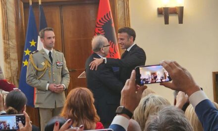 Presidenti francez , Macron nderon Ismail Kadarenë