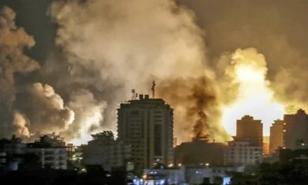 Këshilltari i Netanyahut: Izraeli po përgatitet për luftë në dy fronte