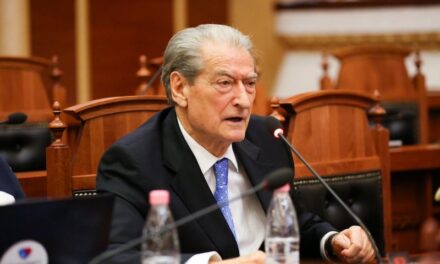 Caktohet mass e sigurisë “Detyrim paraqitje” dhe për Sali Berishën, i bllokohet pasaporta