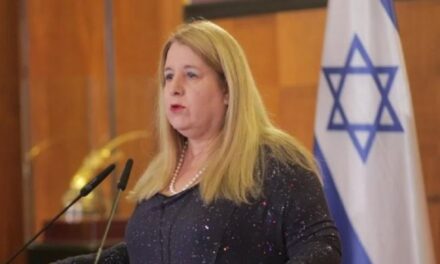Ambasadorja e Izraelit në Tiranë: Pas sulmit në Gaza qëndron Irani!