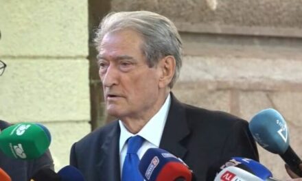 Afera ‘Partizani’, Berisha sulmon Dumanin: Sillet si bandit