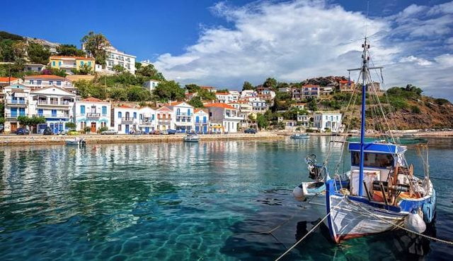 Ishulli pranë Shqipërisë, ku 1 në 3 banorë jeton mbi 90 vjeç