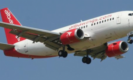 Avioni Tiranë-Bolonja bën ulje emergjente në Bari, iu prish një nga dy motorët 11 mijë metra mbi Adriatik